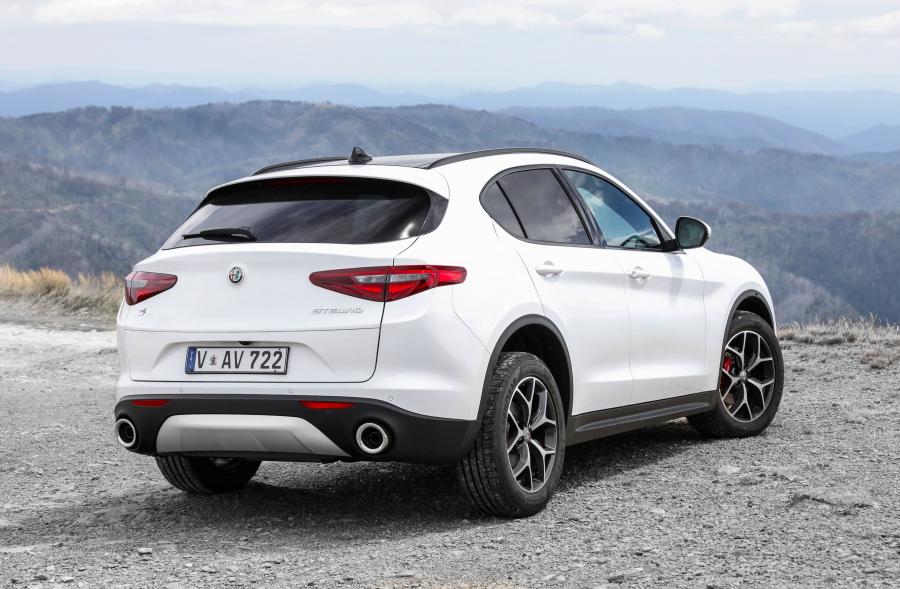  Alfa Romeo Stelvio (949) 2018 года  (AU) (фото 18 из 40)